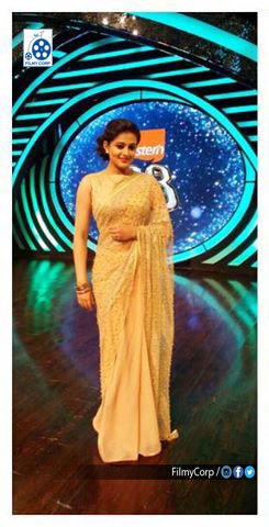 FilmyCorp's tweet photo. Beautiful @priyamani6 in #Label'M saree and #ShameenaShemy flower skirt For #EasternD3 For More >>>> https://t.co/DNYu2RJTNJ #FilmyCorp https://t.co/i6C62lz0tv