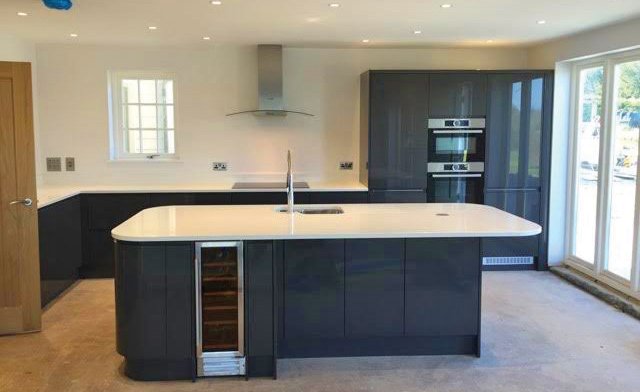 SoMagazines's tweet photo. Stunning oast conversion with expansive grounds in #ColtsHill https://t.co/Ozu2pcudOd #Property https://t.co/eSe6aNzt7k