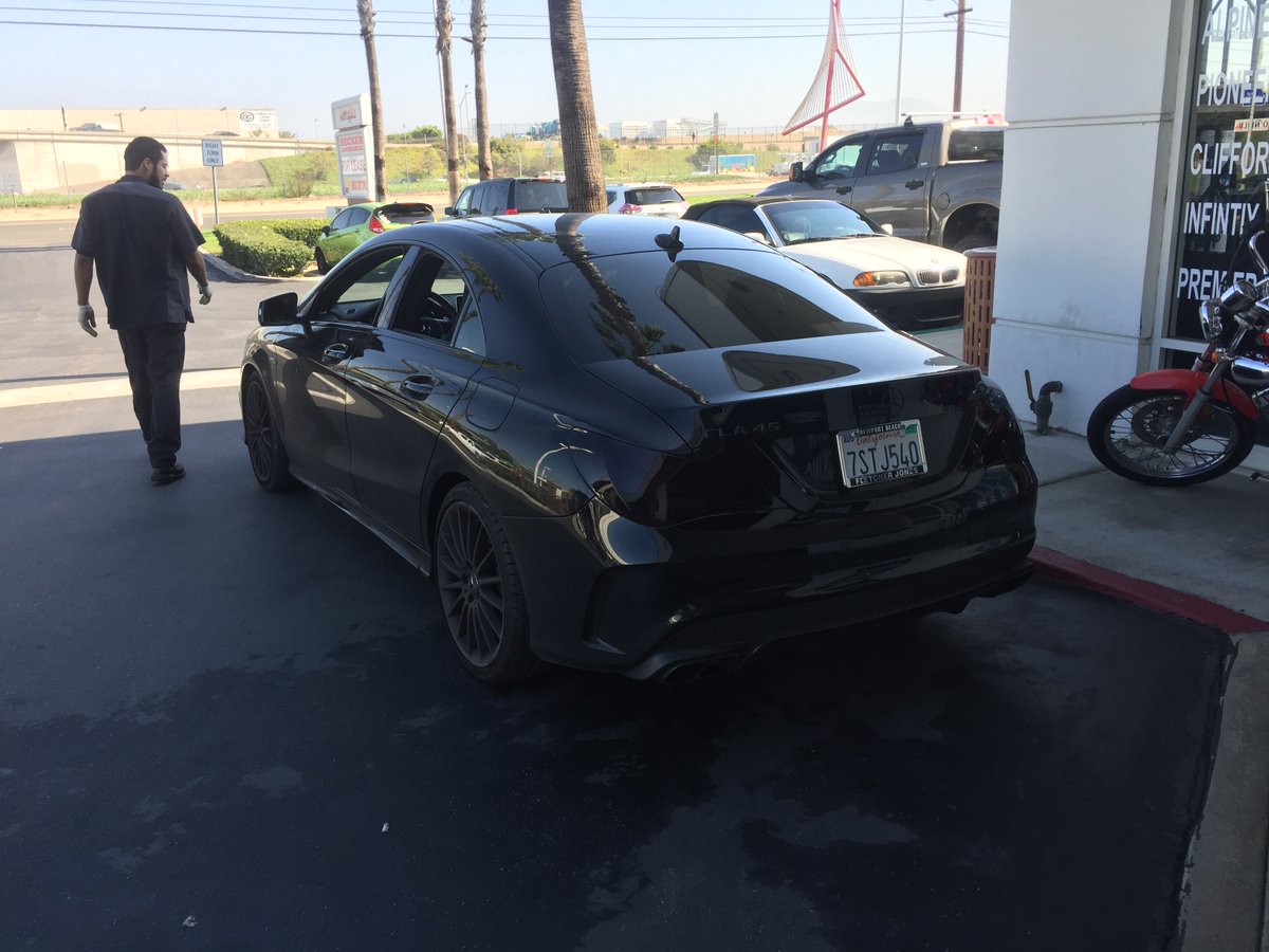 WAVESAUTOSOUND's tweet image. Painted Mercedes Emblems and grill matte black and smoked lights