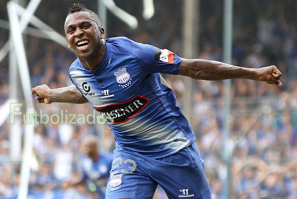 vamosazules's tweet photo. #FOTO LES RECORDÓ EL 3-0: El tatuaje de Miller Bolaños antes del Clásico del Astillero https://t.co/XFx3onopNB https://t.co/0RCQuDgChO