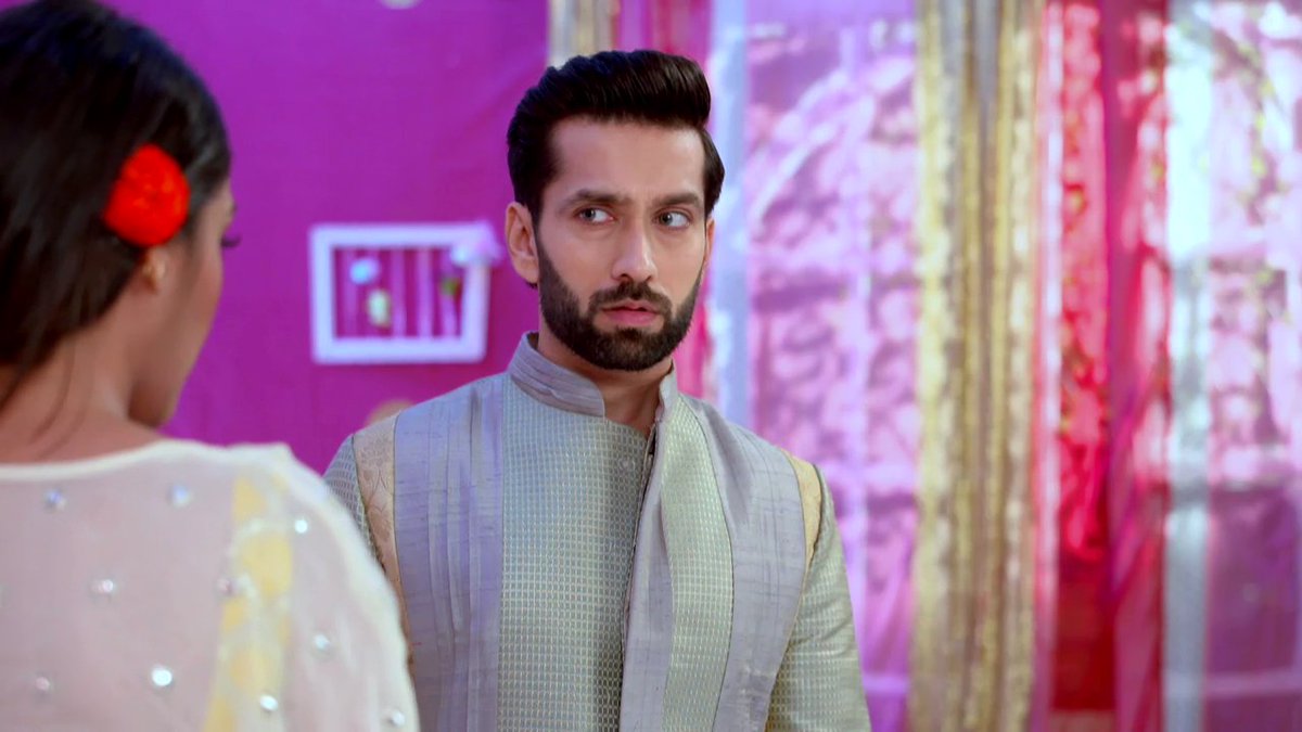 sophia_raza1's tweet photo. Haha! Mr Stupid Singh Oberoi π
#Shivikaa
#Ishqbaaaz https://t.co/i898NrLFGK