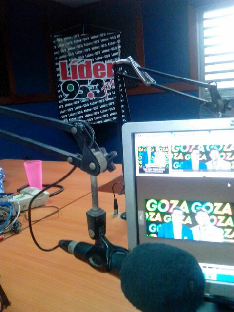 PETERISMODEVZLA's tweet photo. Sonando en Lider 95.3fm el #GOZAGOZA de @PeterManjarres y @JDeLaEspriella con @MayoGuerra Maracbo-Vzla @elnegrojmc https://t.co/a0gpFWiWMx