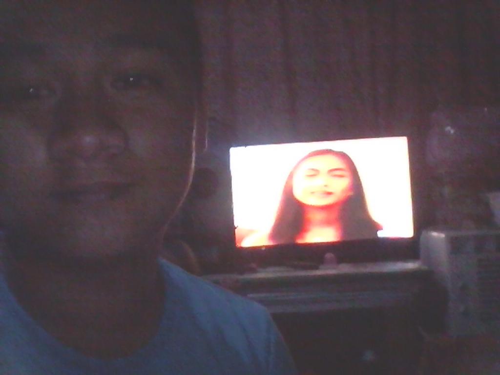 baeeldrin's tweet photo. Watching tunay na buhay ni @SweetSirenDen ❤❤❤ https://t.co/JrTCjfHabH