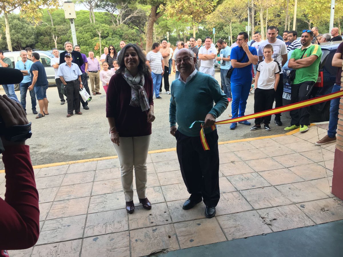 MaribelPeinado_'s tweet photo. Un año más en la inauguración del XXXIX concurso-exposición de canaricultura de Puerto Real https://t.co/dK8XTeqUOZ