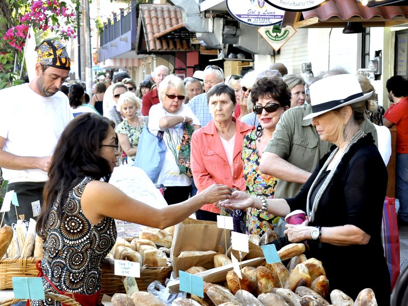 BoutiquePRC's tweet photo. Old Town Farmers Market in Puerto Vallarta is opening on Nov 5th. →https://t.co/Zfkf5Cc7Zw | #ABoutiquePRC #PuertoVallarta #RivieraNayarit https://t.co/EayaqkRZww