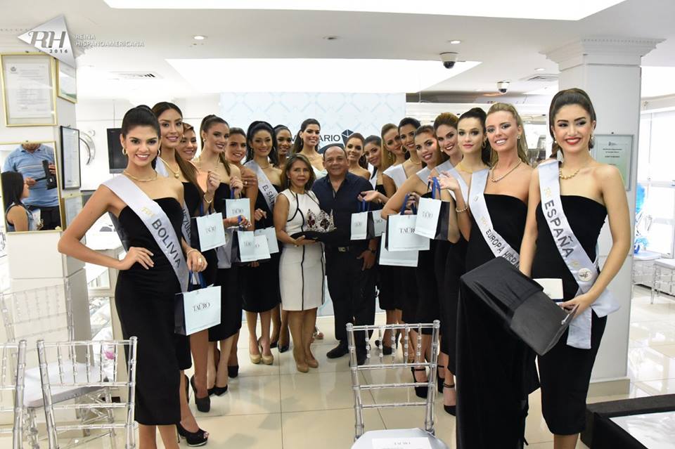 tweetmyqueens's tweet photo. Las candidatas a #RH2016 junto a Joyeria Tauro https://t.co/EAjlt3fqF3