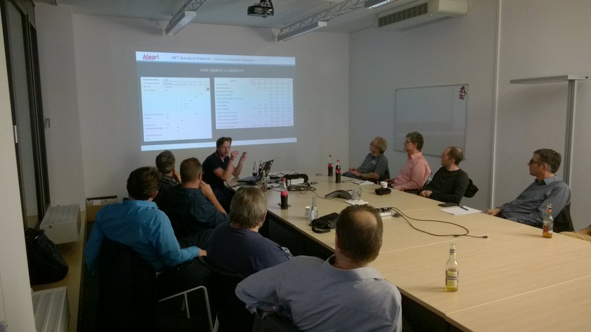 mike_kaufmann's tweet image. Heute volles Haus bei der #DevGroup #Stuttgart. @SCHWABENCODEcom  über .Net Core und ASP Core.