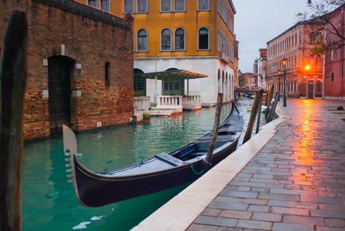 #Venice Street at Night, #Italy: bit.ly/23PeSkF #travel #vacation