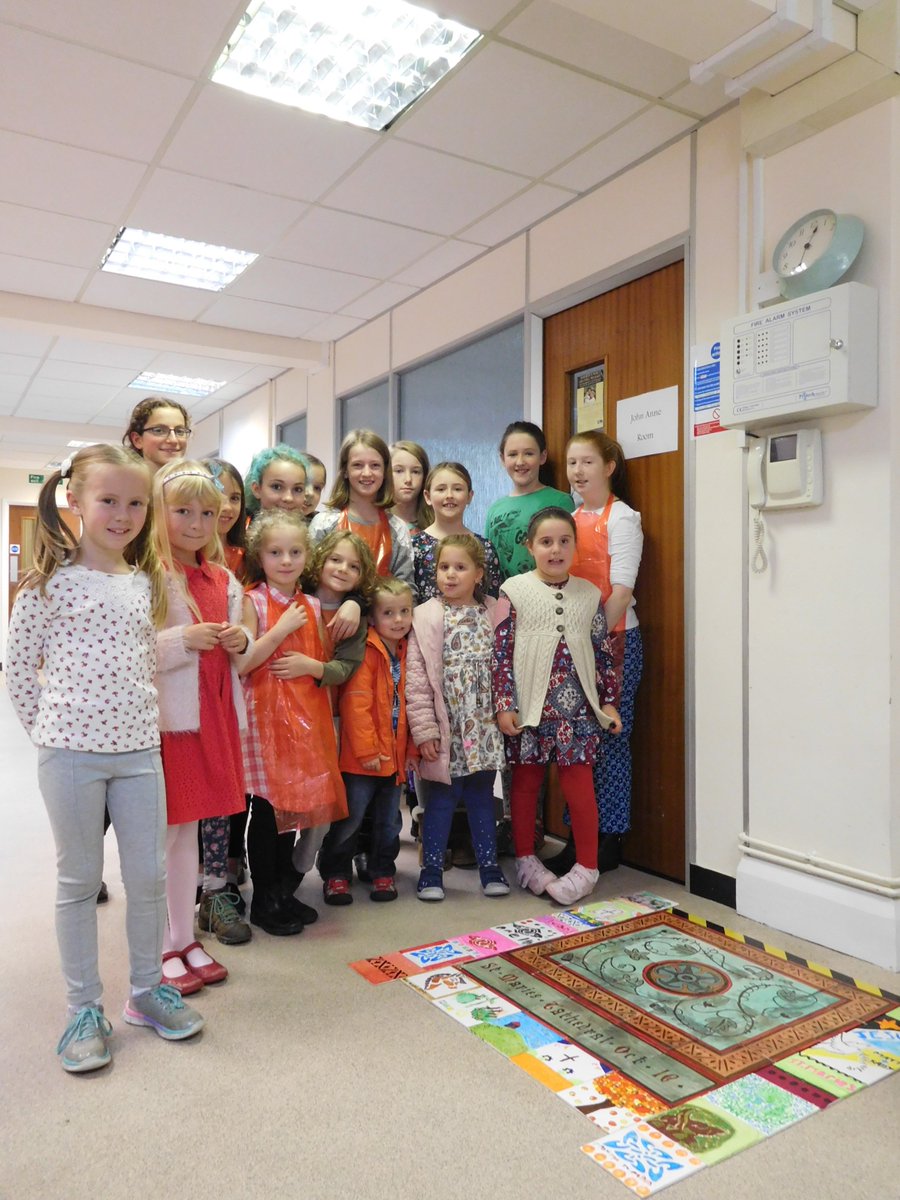 whatsonSMCSheff's tweet photo. A big thank you to everyone who made our tiles conservation workshops such a success! More pics on https://t.co/7g12olAacC @KL_Conservation https://t.co/FvW7O0ds5k