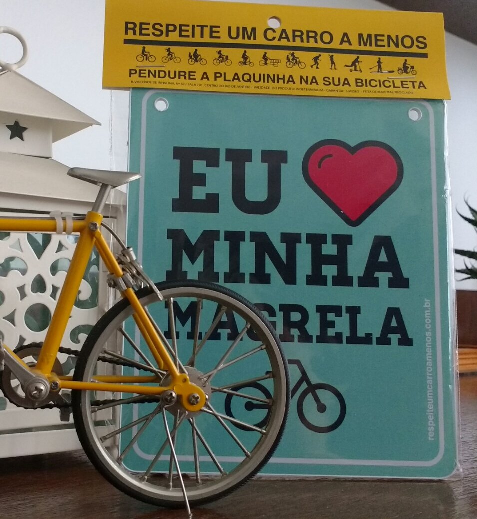 Tenho certeza que essa plaquinha combina com sua magrela. Quer uma dessa?Instagran @respeiteumcarroamenossantos ou @driboccia