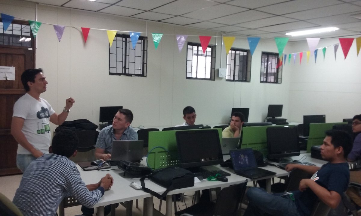LIMAVFEST's tweet photo. NodeJS Aplicaciones en Tiempo Real https://t.co/MTvgO7wQJ0