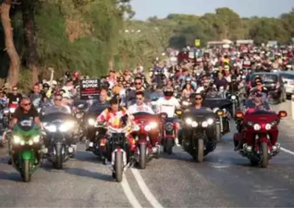 Tüm motosiklet severleri 29 Ekim'de 1.Dokuma Park Motosiklet Şenliği'ne bekleriz. <a href="/HTutuncu/">Hakan TÜTÜNCÜ</a> <a href="/BasriCokun/">Basri Coşkun</a>