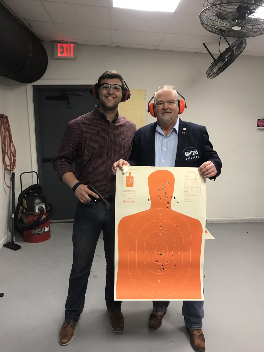 ChrisJablonski7's tweet photo. Taking dead aim at politics as usual! @TeamGreitens #mogov https://t.co/Dw2alaDObL