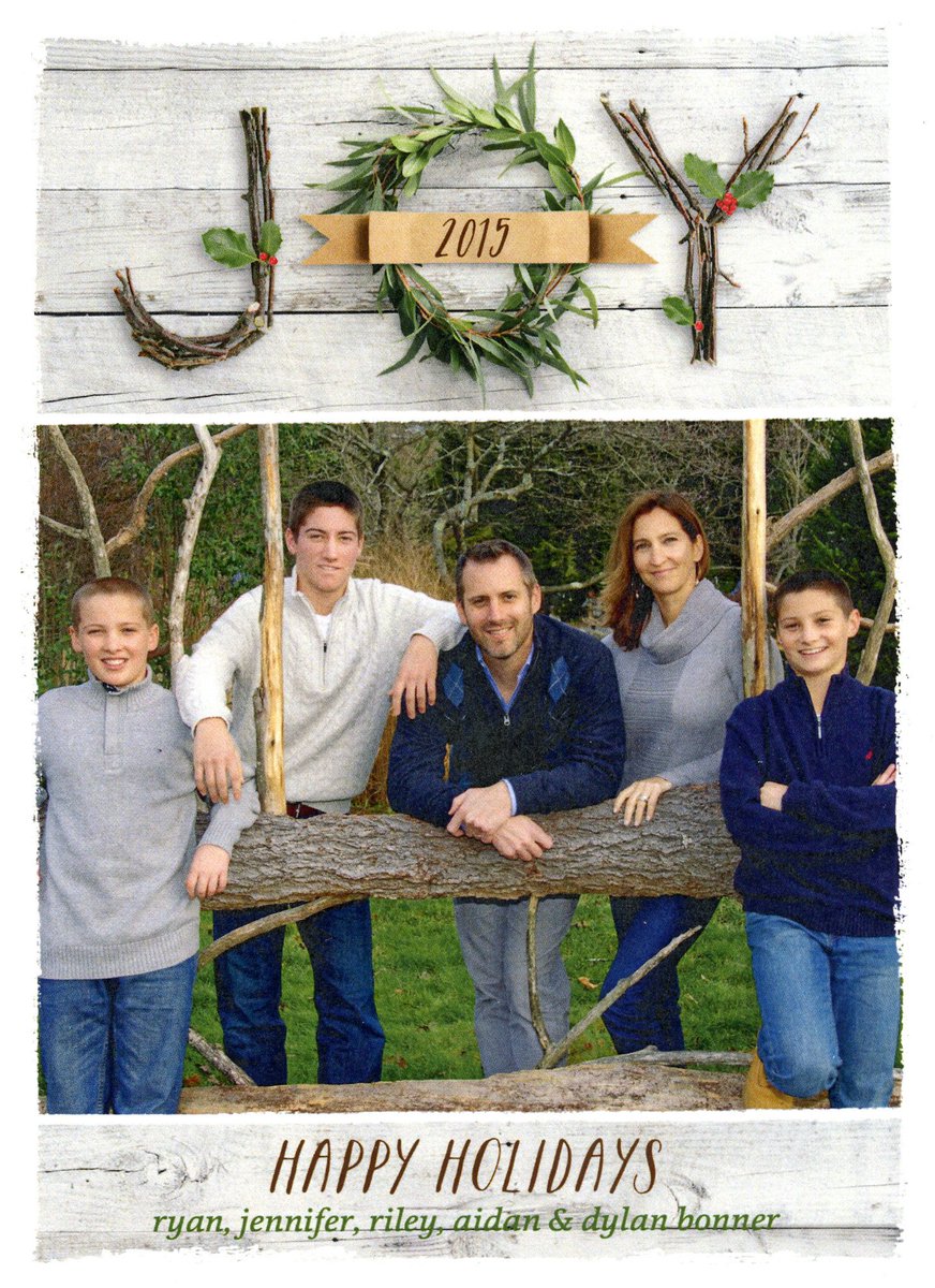 CarolMacGregor's tweet photo. Christmas Card time is here again! 2015 favorite at #ElmBankEvents https://t.co/ryYeopbn9f #holidaycheer #holidaycard #FamilyHolidays https://t.co/oLmcKuZBB6