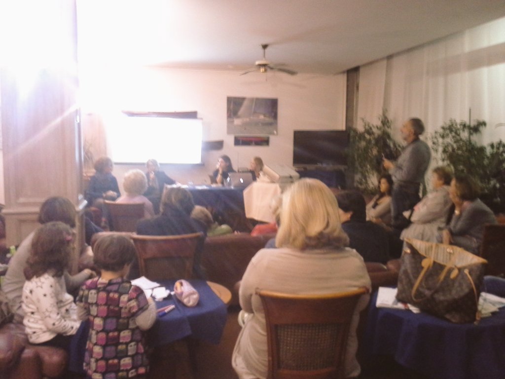 colouree's tweet photo. #fidapa incontra @Lucedimamma  sara maltese mamma e professionista https://t.co/5K8JfJtXLg