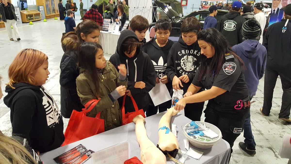 ParkAmbulance's tweet photo. It's been a busy morning @OD2TPA drop by and learn about your next paramedic or telecommunicators career. https://t.co/fdVNkzFjPn