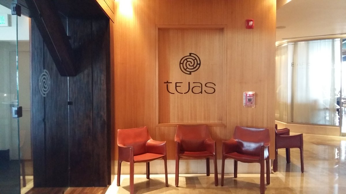 OceanDrivePA's tweet photo. Ya estamos en Tejas, preparando todo para el Dine&Design by @BuruBRACHO ¡Te esperamos esta noche! 😉 #dineanddesign #panama #eventos https://t.co/rygXEDI4L7