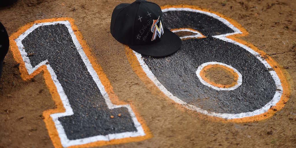 theScore's tweet photo. Jose Fernandez, friends reportedly had a 'strong odor of alcohol' after fatal crash. https://t.co/jjM7vpApMV https://t.co/pla8wbBrpZ