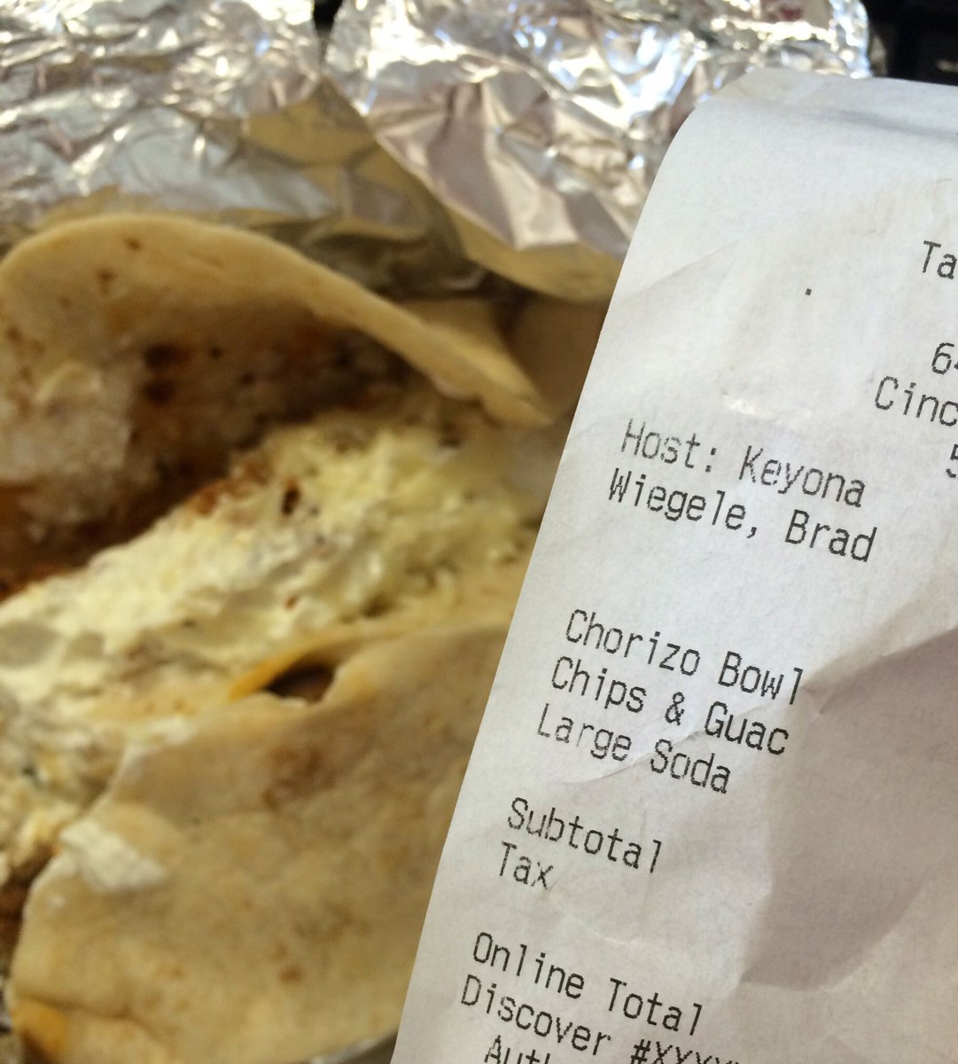 OTlove83's tweet photo. Major #FAIL @ChipotleTweets 😢 why order in the app when I don't actually get what I ordered #Sad #hungry https://t.co/qHNr5xCSq3