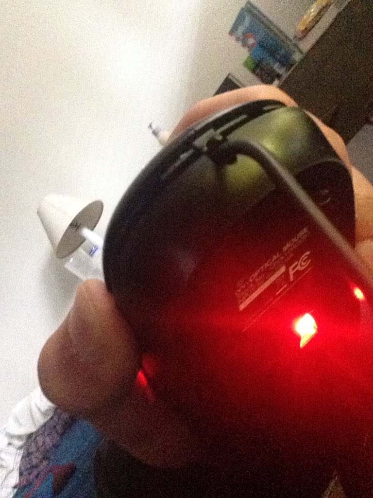 NOBODYmusic_rap's tweet photo. What happens when you play Heros and Generals for too long #BrokenMouse #ShatteredDreams https://t.co/yFYOOjesAt