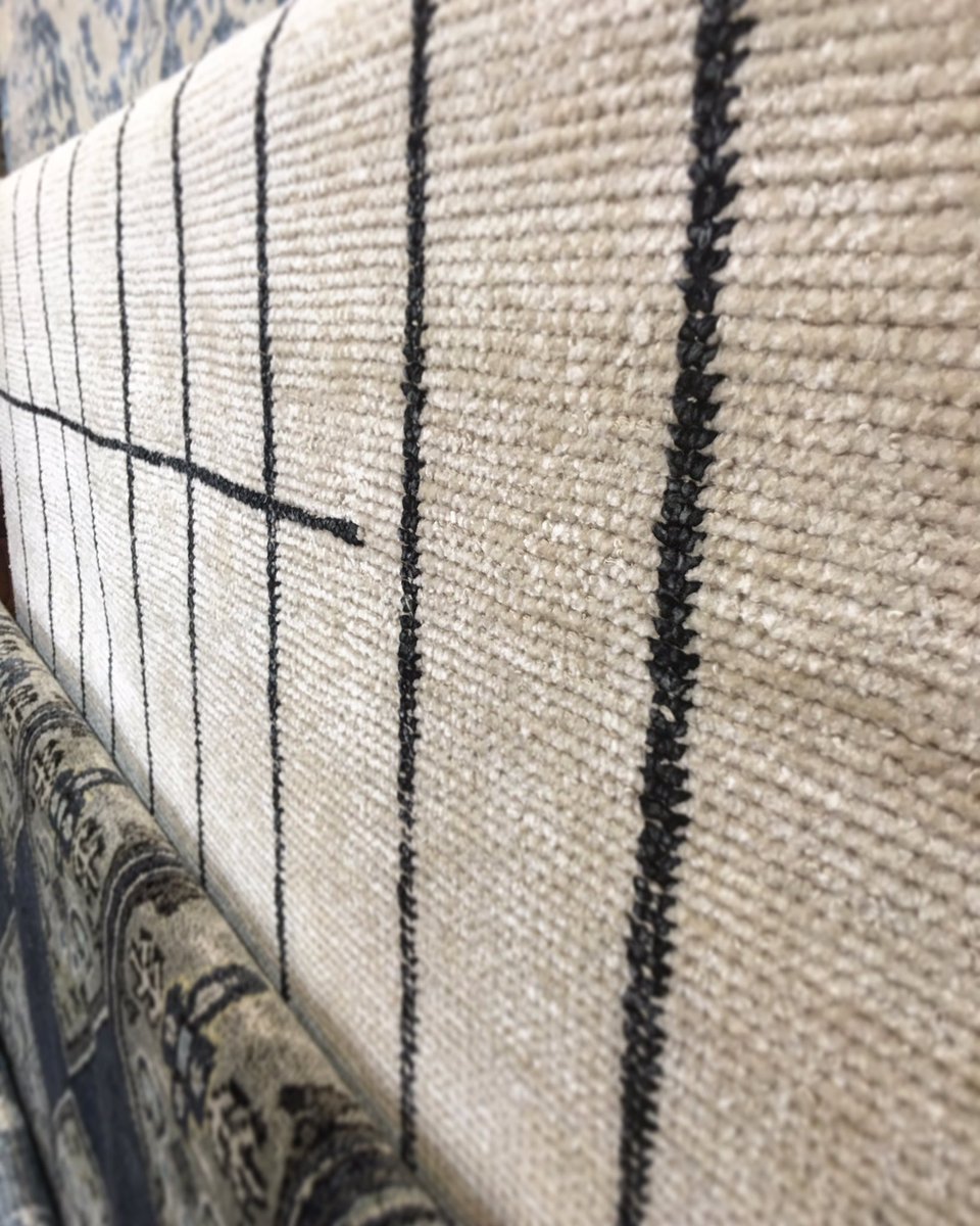 refinedcarpets's tweet photo. New arrival! Chic, modern and stylish.. #rugs #rug #arearugs #iloverugs #interiordesign #decor #decorideas #decorideasforyourhome https://t.co/UQMCi2iXEh