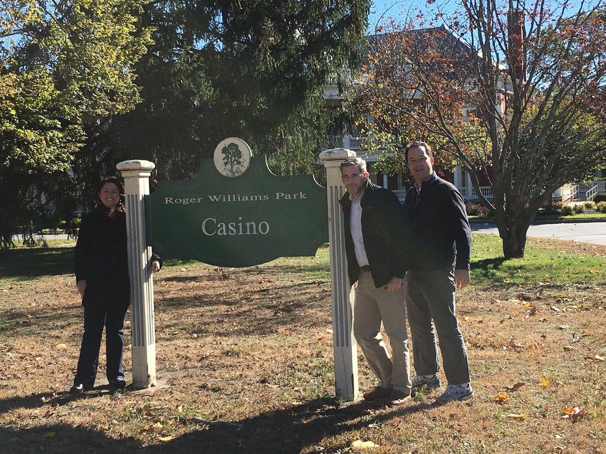 limabeangreen's tweet photo. @LeadershipRI Roger Williams Casino #ristrong #team1 https://t.co/JESZFfaTPO