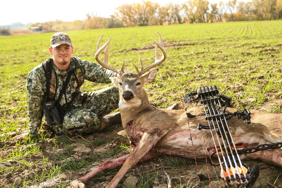 Josh was able to punch his Kansas tag within the first 21 mins on the first sit in the <a href="/HawkHunting/">HAWK</a> stand! The <a href="/BearArchery/">Bear Archery</a> BR33 did work