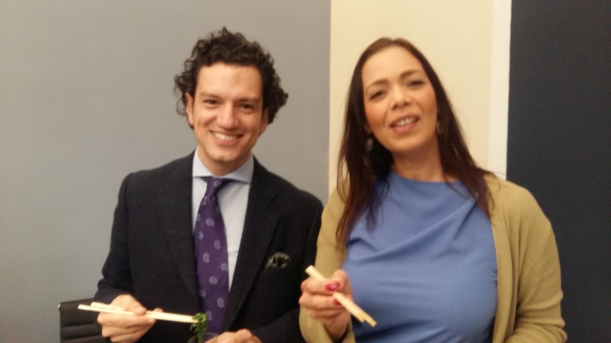 LuisMiguelAlbor's tweet photo. Excelente ambiente hoy en la nueva sede de @GSGBusinessH #muchoNetworking con @LuisMiguelAlbor @TheLuloAgency @NohelisRuizA @latu https://t.co/kMQ95zb9Al