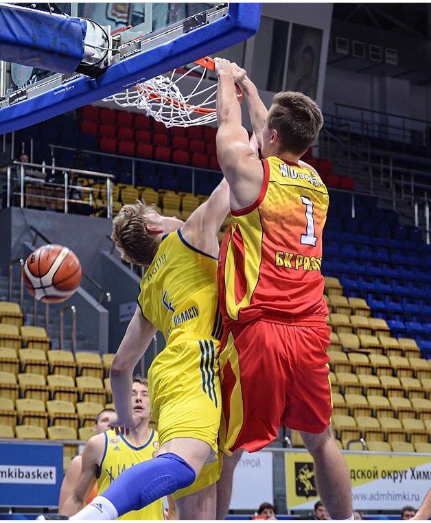 S_F_Agency's tweet photo. Max Morozov (205cm, 96') had 14 pts in 16 min for @bcryazan against @bcural https://t.co/MYnULJ1aNi