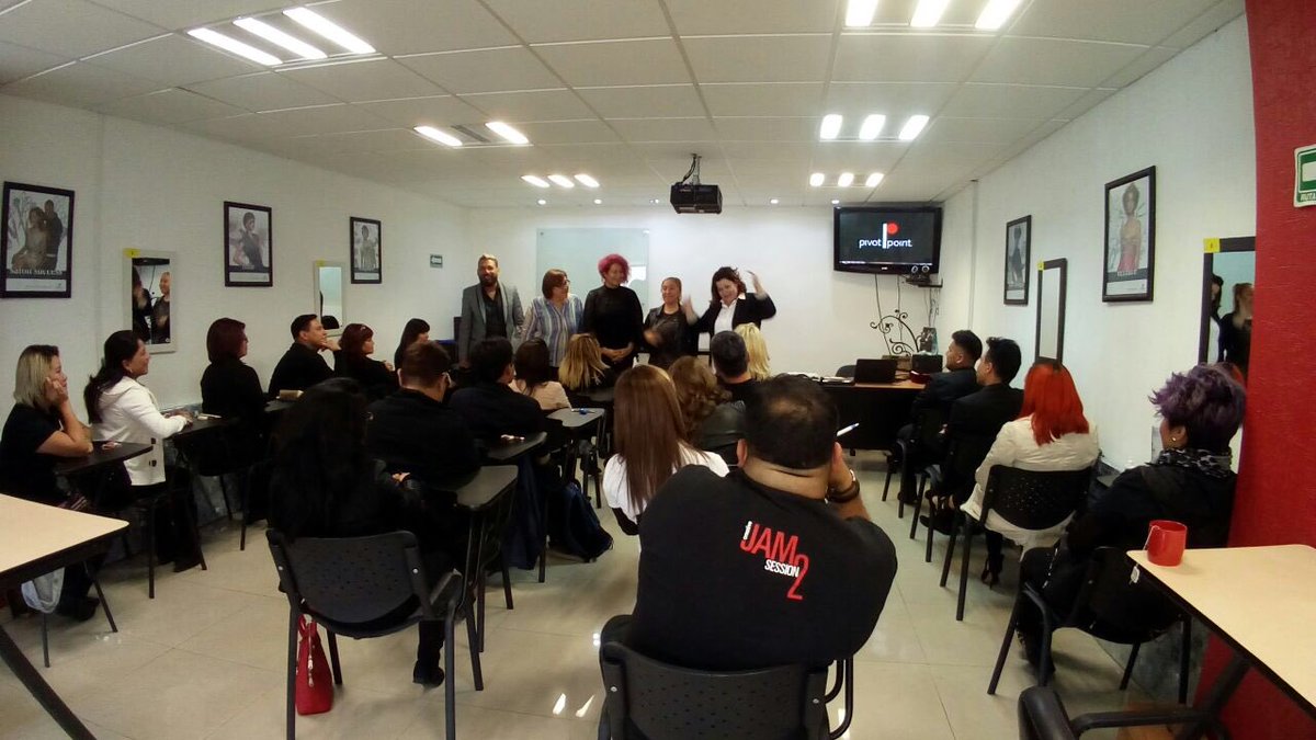 PivotPointMX's tweet photo. El día de hoy tuvimos nuestra 🔺Certificación Master Pívot Point 2016🔻en la Ciudad de México.
Nunca dejas de aprender. #PivotPointMX https://t.co/yFVatu8Wtn