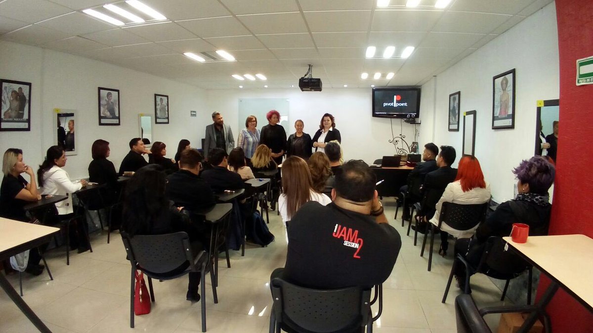 PivotPointMX's tweet photo. El día de hoy tuvimos nuestra 🔺Certificación Master Pívot Point 2016🔻en la Ciudad de México.
Nunca dejas de aprender. #PivotPointMX https://t.co/yFVatu8Wtn