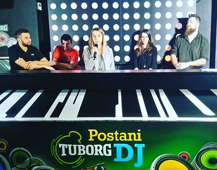 MilanovicAna_'s tweet photo. #PostaniDJ @tuborgsrbija finale 👌 https://t.co/cTK33pauWg https://t.co/bIU4EeI0lL
