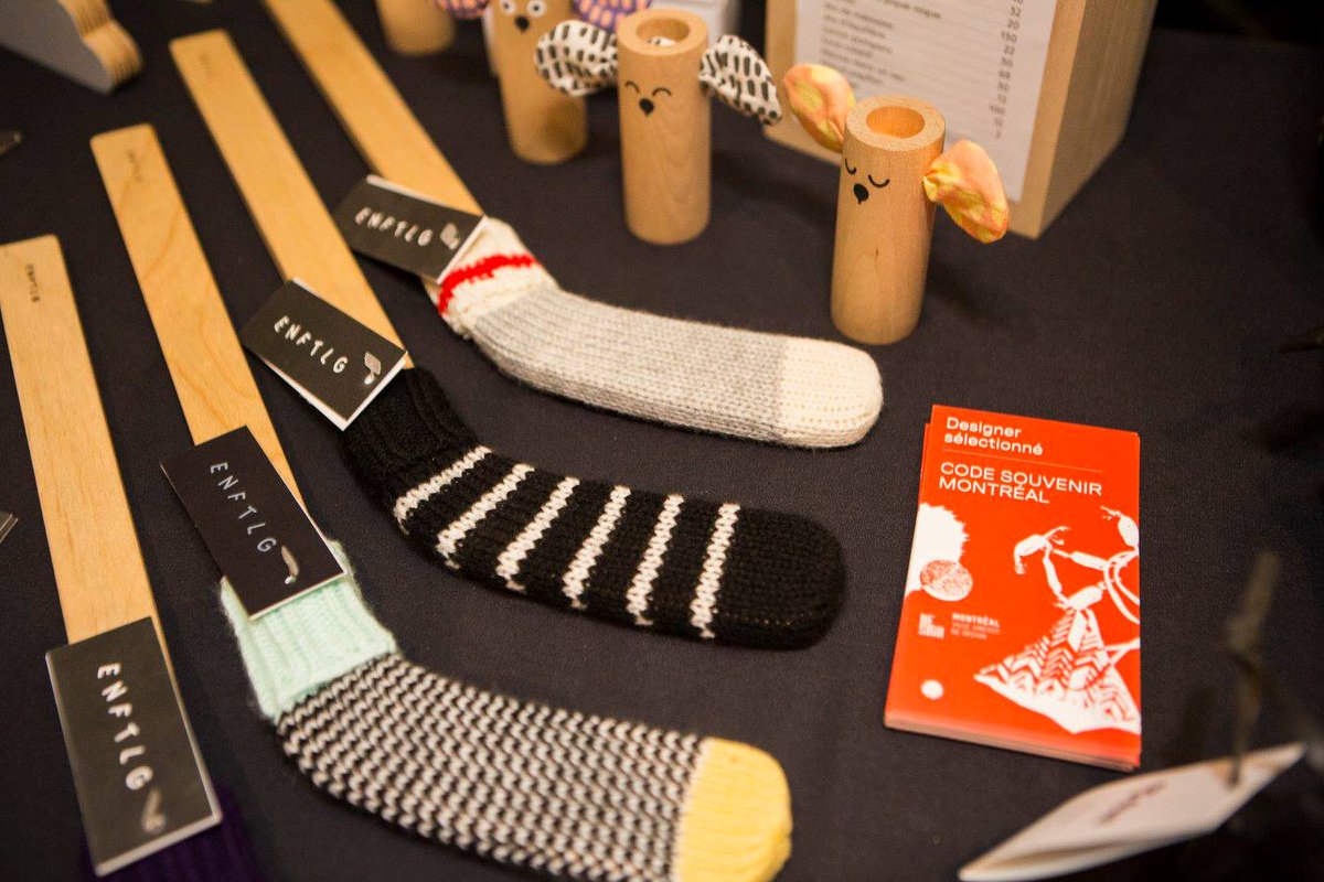 DesignMontreal's tweet photo. Les photos du marché éphémère CODE SOUVENIR MONTRÉAL à l'événement #GoMedia2016 sont ici! https://t.co/I8lKWsfIAC #designmtl https://t.co/OZidp6hiHS
