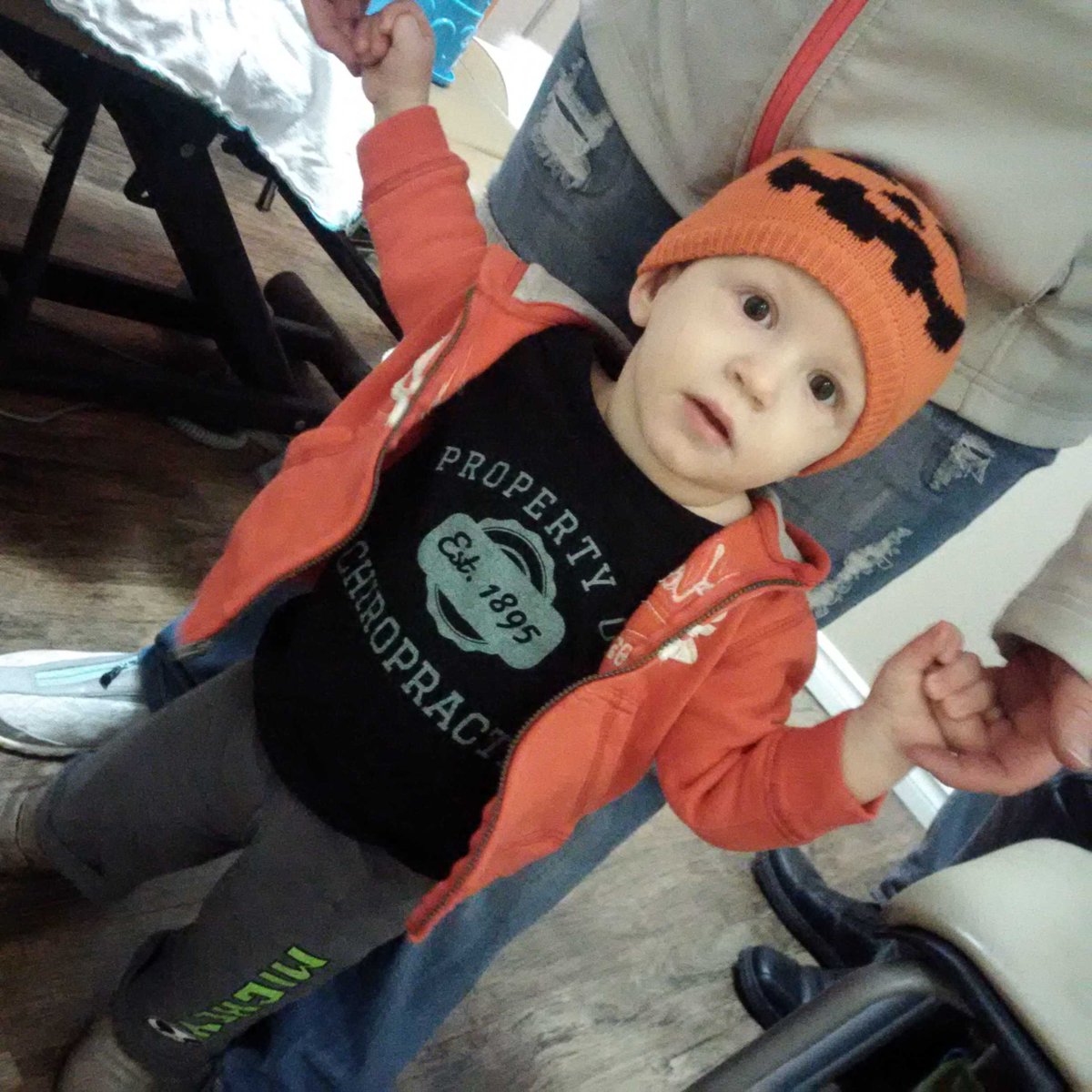 drjennadavis's tweet photo. Check out the #tshirt on one of my awesome #chirokids. #superpowerson #chirorocks #lovewhatido #acornhealth https://t.co/VL9XJeNzYf