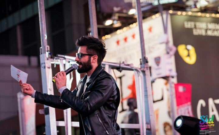 TackerBlog's tweet photo. More pictures of our hottie @karantacker #DATS2016 #DiwaliWithAndTV https://t.co/78AXoLLjiI
