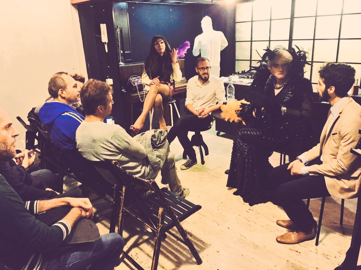 Tutti ad ascoltare i racconti di <a href="/moniquedewitte/">monique</a> e <a href="/LaKarlDuPigne/">La Karl Du Pigné</a> #DragQueen 👑🍹💃🏼💃🏿un mondo da scoprire! <a href="/OcchiSulMondo/">Gilda Santangelo</a> #AliceDragstore