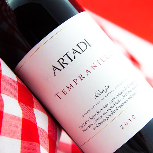 ¿Conoces nuestro #vino de mes? Tempranillo by <a href="/artadi_es/">Bodegas ARTADI</a> Consíguelo en nuestra tienda online <a href="/MiSumiller/">MiSumiller</a> por sólo 9,45€ #winelover #wine