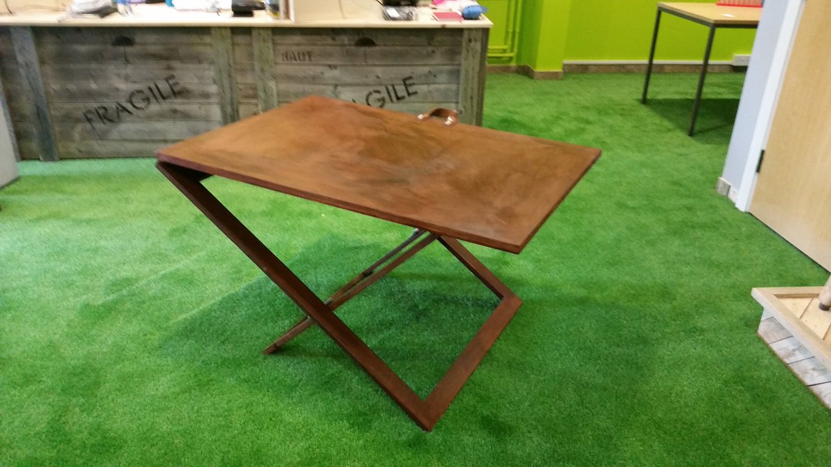 RAW_Workshop's tweet image. Fabulous problem solving+design +build in this portable drafting table. Another brill project with our friends from @OBUarchitecture #pinman