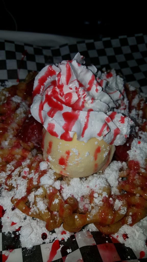 #delicious #dtla #starvingactorla #whatthefunnel #funnelcakes book us for your next event.