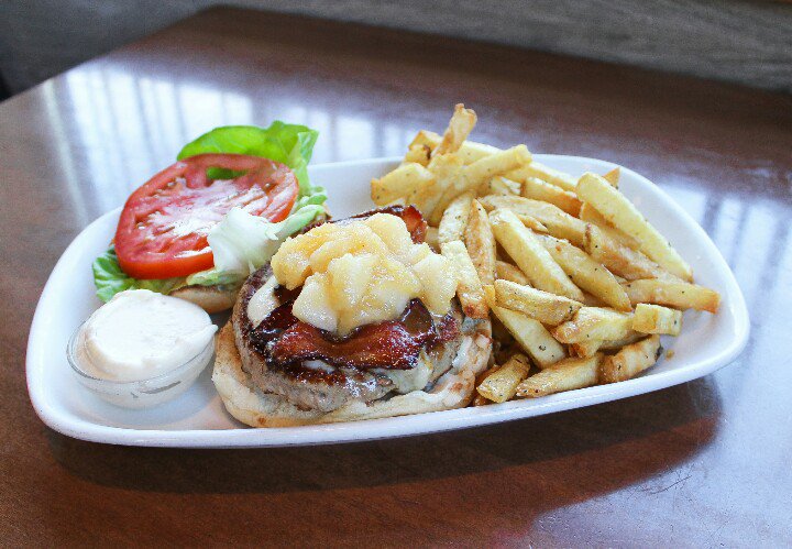 Only a few days left for 
The Boozy Boar!
wild boar, pork, quince &amp; apple compote, Le Clos St-Ambroise “beer” cheese, candied bacon #yyjfood