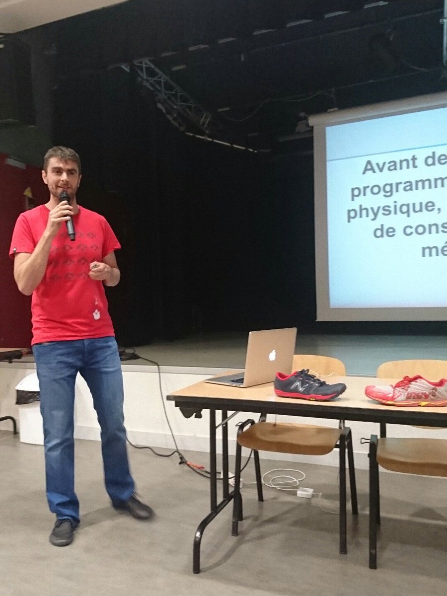 A2Running's tweet photo. Conférence de Loïc Lepoutre "Comment mieux courir" ! #a2running #running https://t.co/ets9iDNuX1