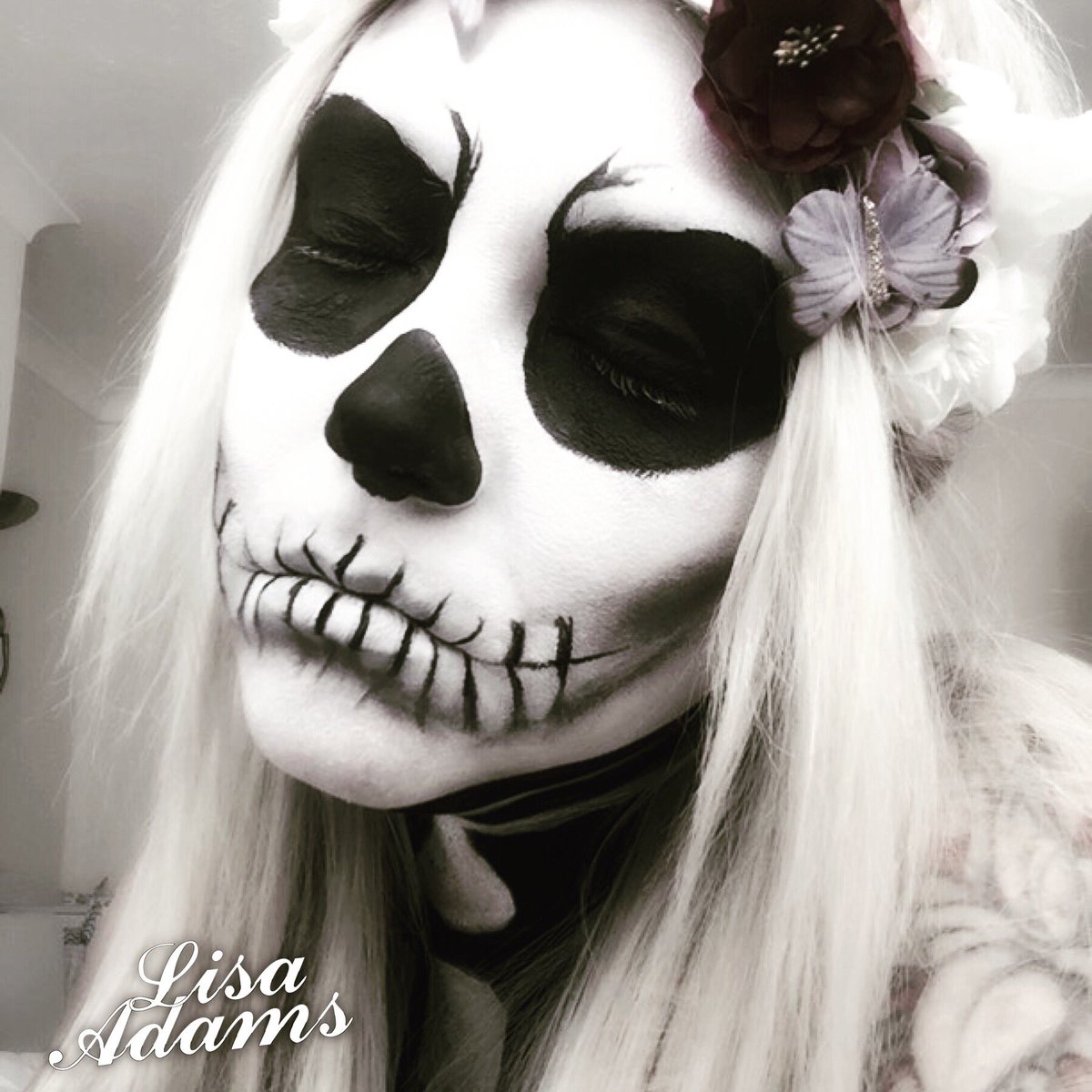 LisaAdamsHair's tweet photo. Who's in the Halloween spirit? 🎃#scarednotscared #skullcandy #makeup #halloween #lisadamshairandmakeup https://t.co/7AQhF3ZxK9
