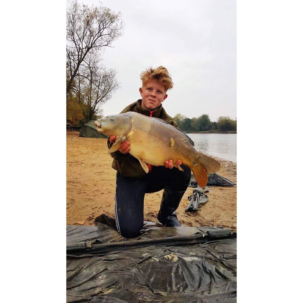 carp_mafia's tweet photo. Junior Team member Leon Taylor had a cracking session banking 14 fish to  over 28lbs qlso in two nights 10× 20's check out our Facebook page https://t.co/5FdFs63irw