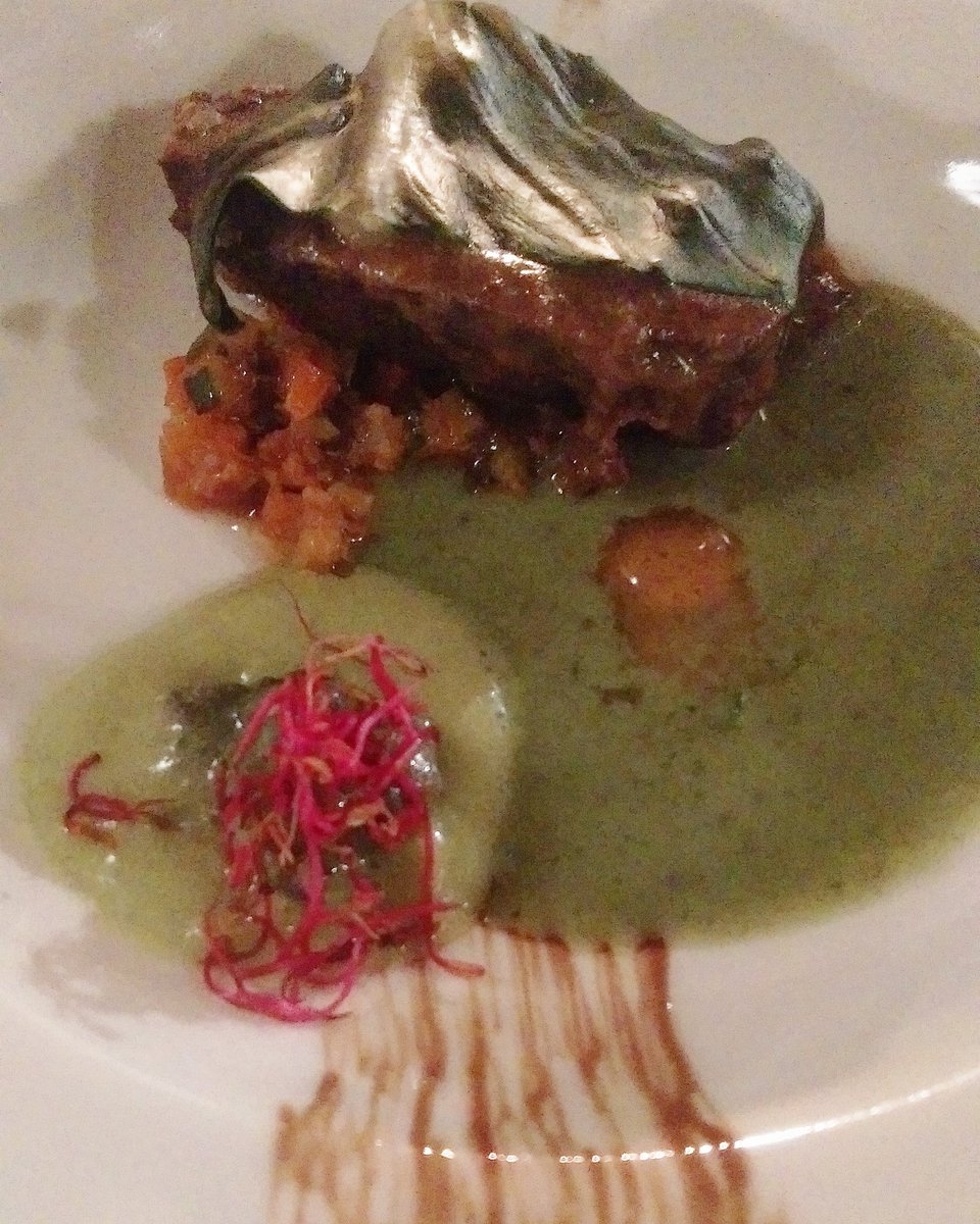 pongiSLO's tweet photo. Lička so bila 13ur na 74 stopinjah. Mouthgasm. #tedenrestavracij #zemono https://t.co/wWFWv9GCxo