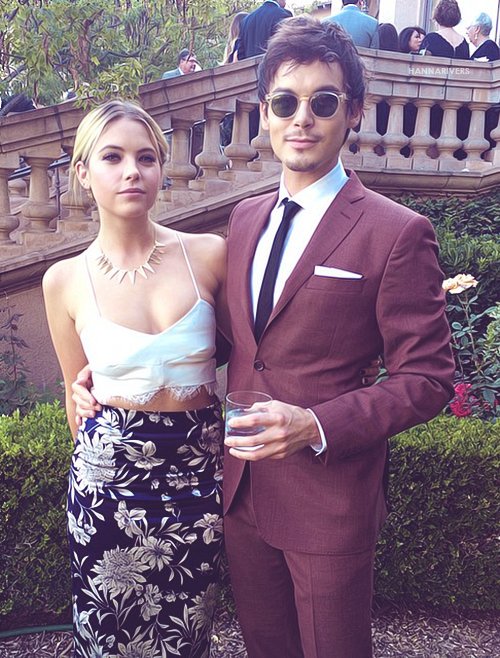 beautfltrauma's tweet photo. o que eu vou fazer sem meus otps supremos??? #PLLFinale https://t.co/bwde0SOUUK