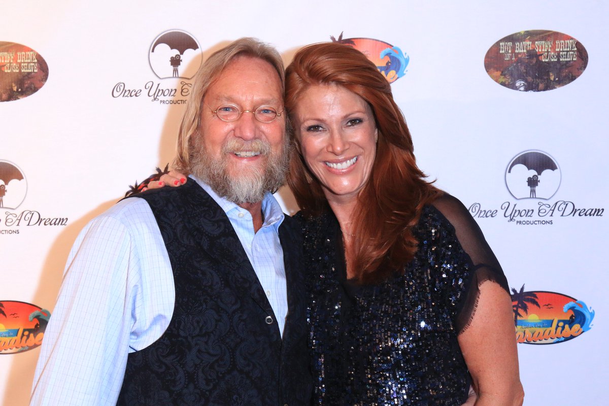 ADIPmovie's tweet photo. Angie Everhart &amp; @Officialjeffery at the International Family Film Festival See all pics from that night at: https://t.co/N94rFXNTSE https://t.co/UsQ0wviGCN