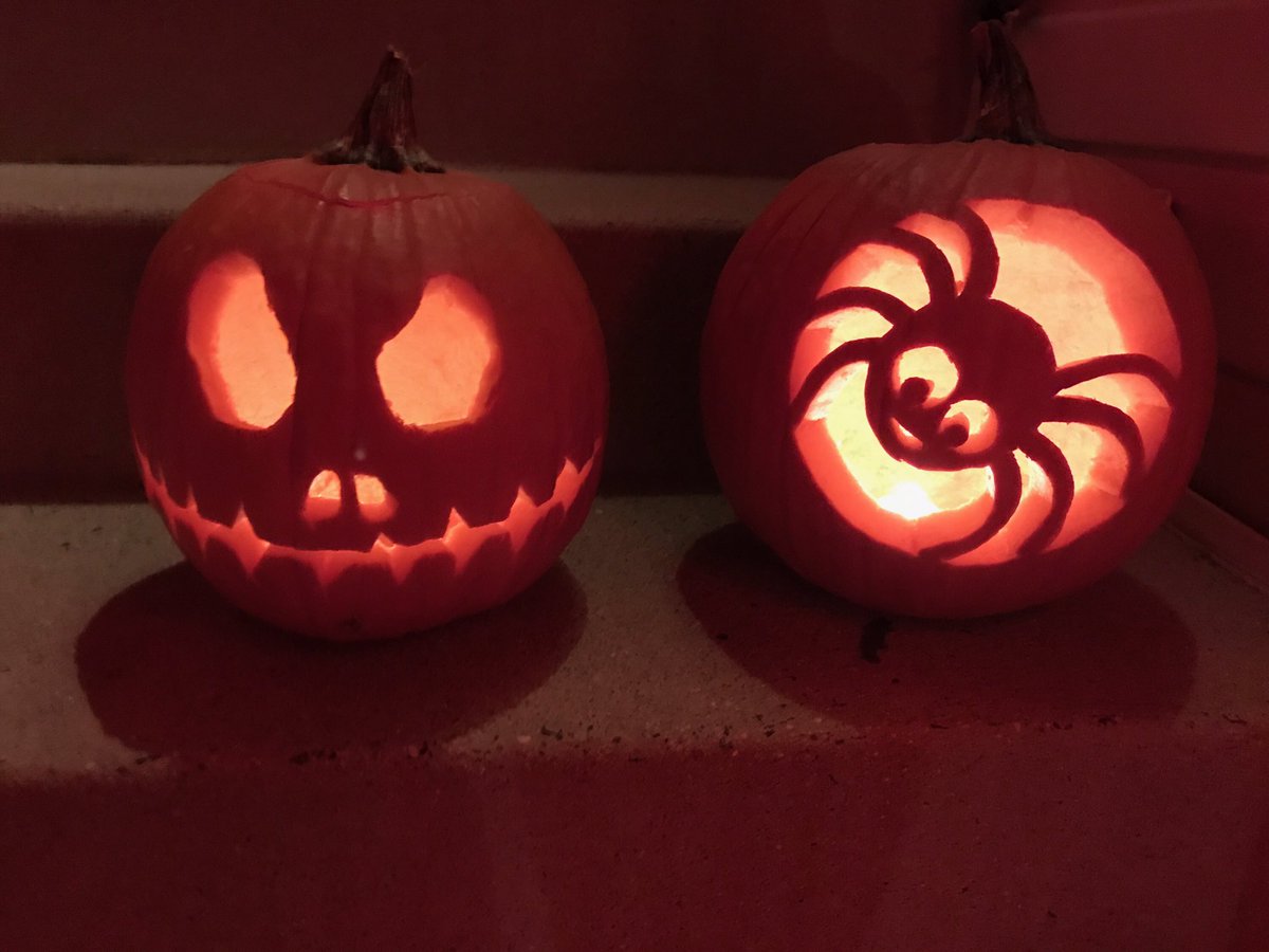 demsquared's tweet photo. @Work_K12 here's how one of my coworkers decorated their pumpkins!! https://t.co/Jz3iBZcl2t