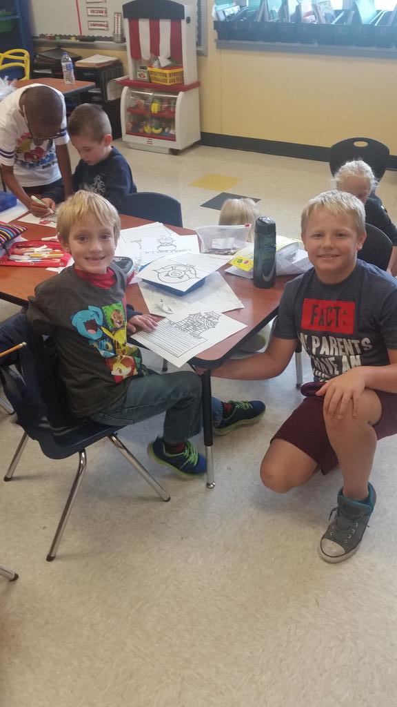 dreclanton's tweet photo. We had fun with our buddies today! https://t.co/HptCsW8LaJ