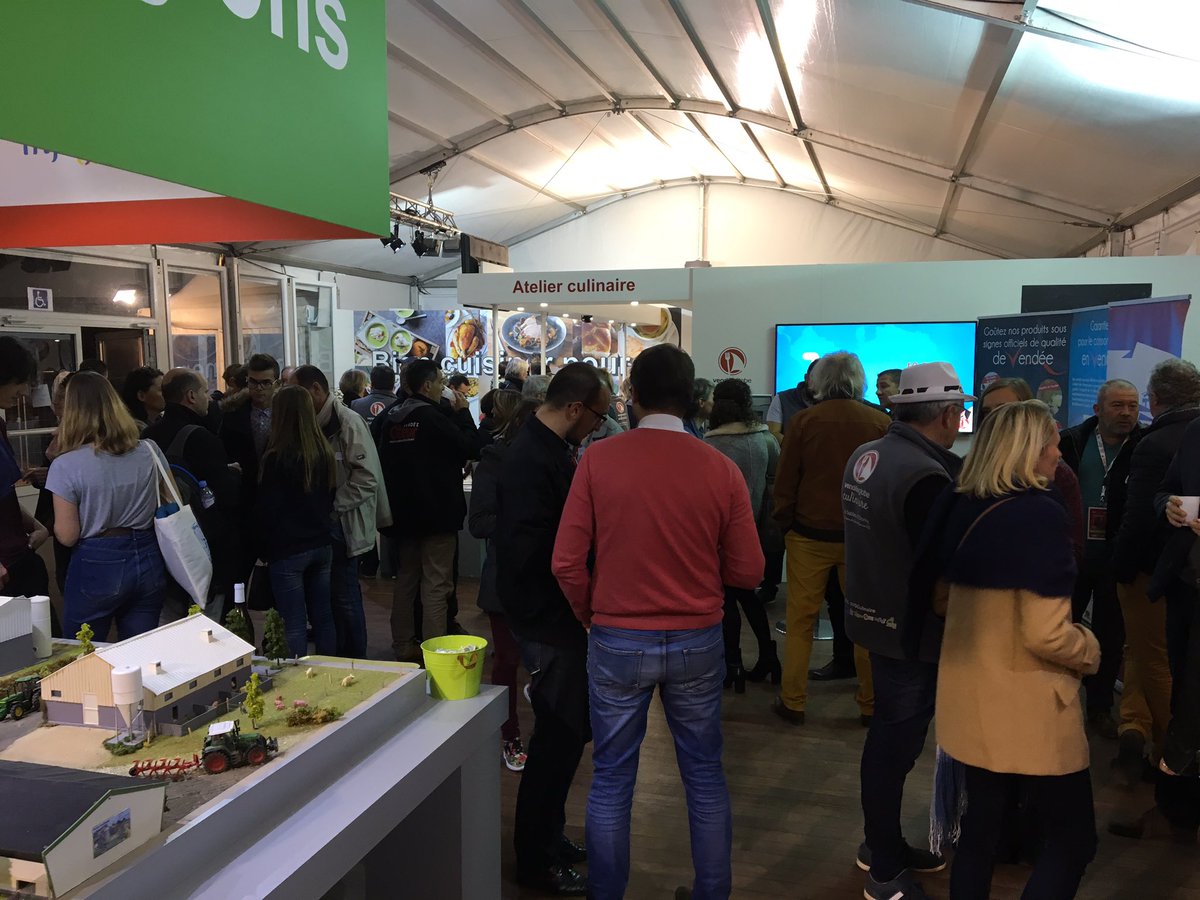 JFB85220's tweet photo. Direction @TweetApero85 pour moment d'échanges très sympathique. Adieu le virtuel, vive le réel et les bons produits vendéens. @VGCulinaire https://t.co/o61gJUtSGf