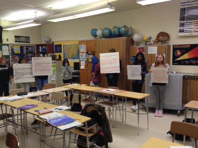 BlakeCarole's tweet photo. CER "board meeting" in ESS class. @AndrewLast2 @BCPSSci #PHHSESS https://t.co/qPk7Illtxx